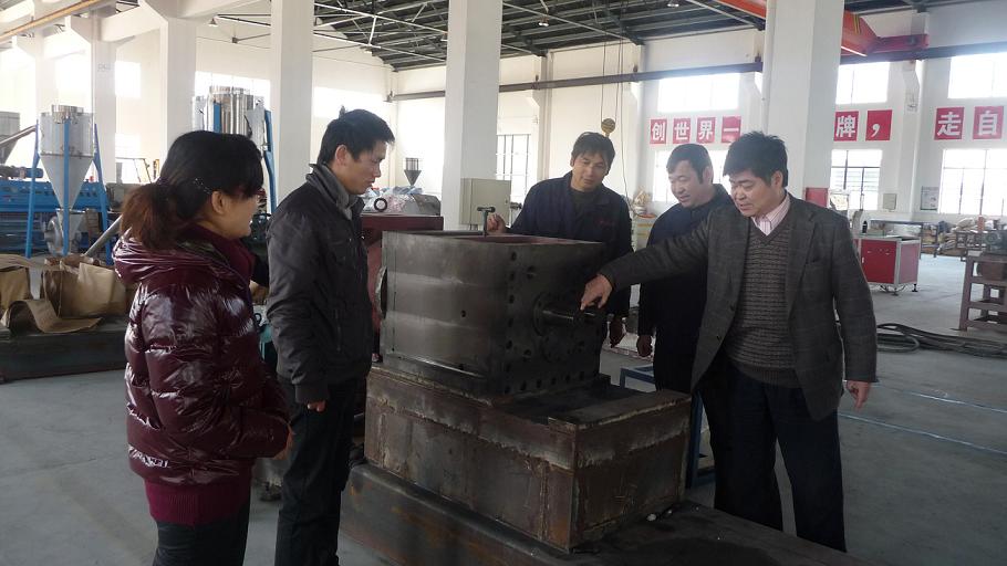 通發(fā)公司以“創(chuàng)建學(xué)習(xí)型黨組織”為抓手，推動(dòng)“企業(yè)科技創(chuàng)新”.jpg